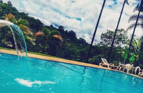 Sao Sebastiao das Aguas Claras Hotel | Pousada Recanto do Chalé: Pet-Friendly Oceanfront Retreat
