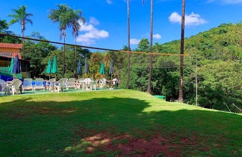Sao Sebastiao das Aguas Claras Hotel | Pousada Recanto do Chalé: Pet-Friendly Oceanfront Retreat