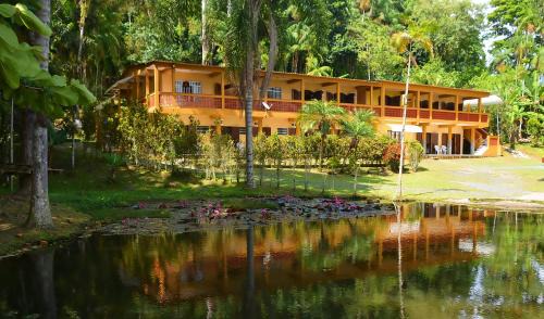 Cananeia Hotel | Experience Pousada Recanto do Morro: Pet-Friendly Retreat
