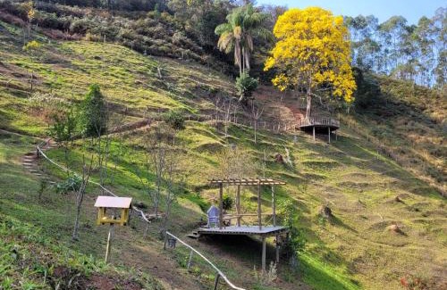 Aiuruoca Cabin | Discover Pousada Recanto do Ypê: Rated 9.6, Pet Friendly & More