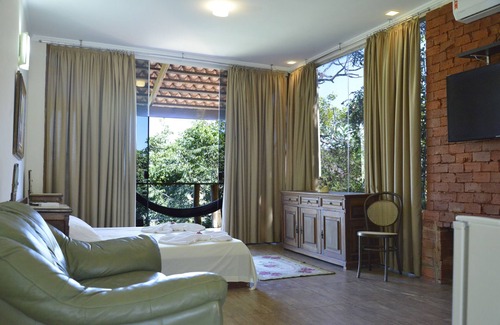 Pirenopolis Hotel | Pousada Recanto dos Manacas: Family-Friendly with Spa & Dining
