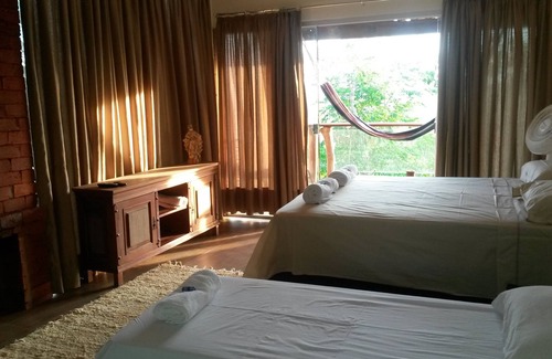 Pirenopolis Hotel | Pousada Recanto dos Manacas: Family-Friendly with Spa & Dining
