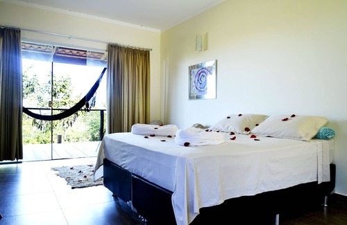 Pirenopolis Hotel | Pousada Recanto dos Manacas: Family-Friendly with Spa & Dining