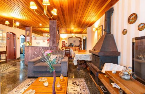 Jardim Nova Suica Hotel | Stay at Pousada Recanto Sião - Family-Friendly Retreat