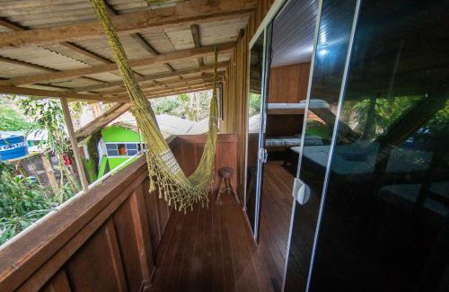 Paranagua Hotel | Pet-Friendly Pousada Recanto Tropical with Ocean Views