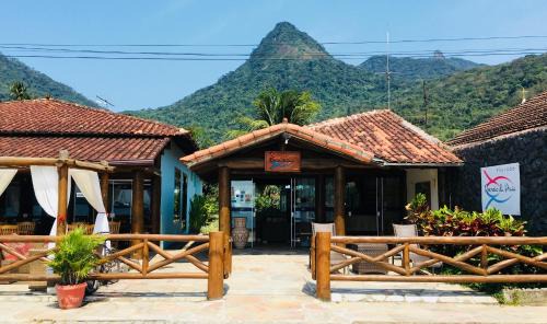 Vila do Abraao Hotel | Oceanfront Bliss at Pousada Recreio Da Praia: Family Friendly