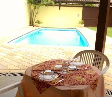 Barra do Sahy Hotel | Cozy Retreat at Pousada Refugio Port Sahy with Ocean View
