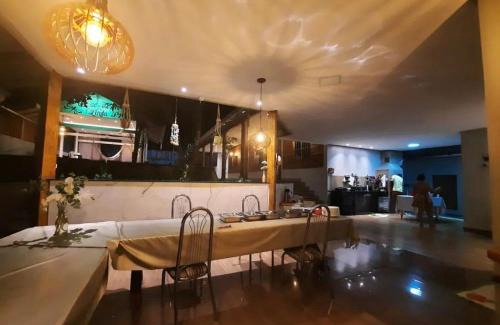 Alter do Chao House | Pet-Friendly Pousada Rekantu do Poeta with Pool & Kitchen