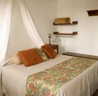 Diamantina Hotel | Inviting Pousada Relíquias do Tempo with Pool & Hot Tub