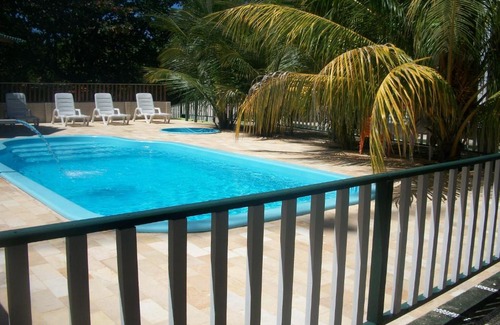 Praia do Frances Hotel | Discover Pousada Ricardinho do Frances with Pool & Breakfast