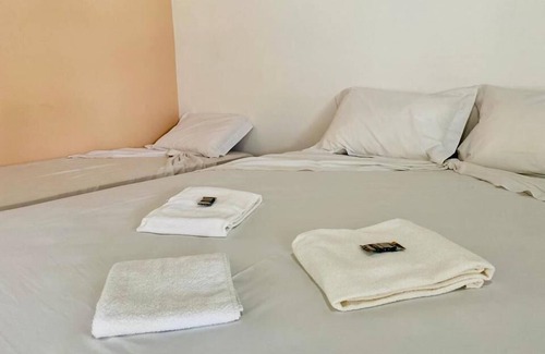 Caraguatatuba Hotel | Affordable Pousada Riviera: Pool, Breakfast & Family Fun