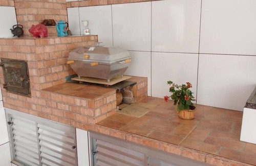 Guaratingueta House | Discover Pousada São Judas Tadeu: Your Budget Retreat