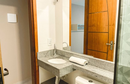 Sao Pedro da Aldeia Hotel | Budget-Friendly Pousada São Pedro with Pool & Breakfast