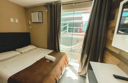 Sao Pedro da Aldeia Hotel | Budget-Friendly Pousada São Pedro with Pool & Breakfast