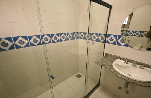 Manguinhos Hotel | Elegant Pousada Sabledor: Oceanfront Oasis with Pool