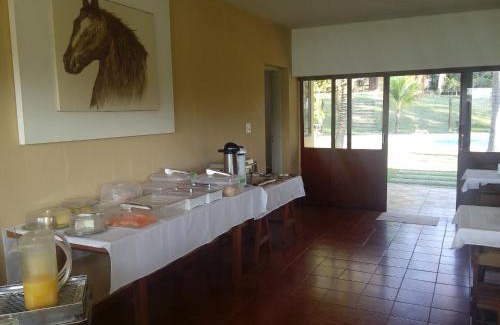 Perimetro Urbano Hotel | Charming Pousada Sarapui: Family-Friendly with Pool Access