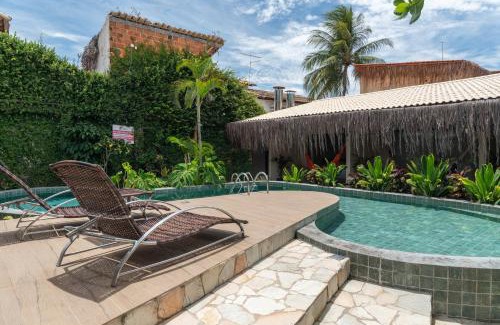Praia do Frances Hotel | Pousada Sempre Graciosa: Enjoy Poolside Family Retreat