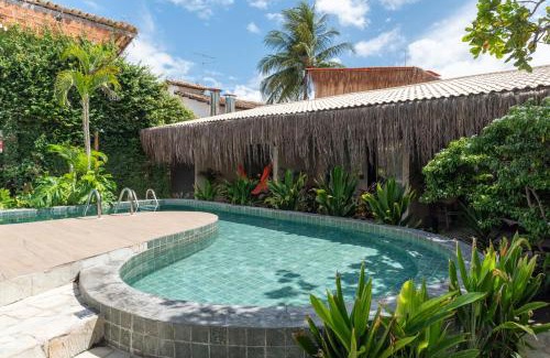 Praia do Frances Hotel | Pousada Sempre Graciosa: Enjoy Poolside Family Retreat