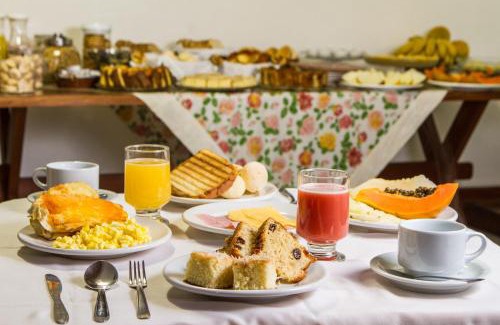 Jardim Andira Hotel | Family-Friendly Retreat at Pousada Serena - 8/10 Rated