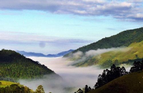 Sao Francisco Xavier Hotel | Experience Comfort at Pousada Serra do Luar with Pool & Hot Tub