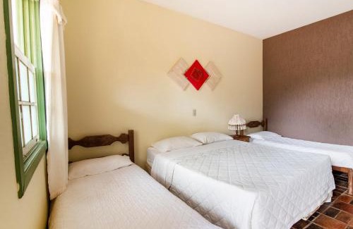 Cesar de Pina Hotel | Discover Pousada Serra Do Ouro: Pet-Friendly Retreat with Pool