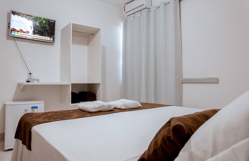 Nossa Senhora de Fatima Hotel | Discover Pousada Shalom Capitólio: Family-Friendly Retreat
