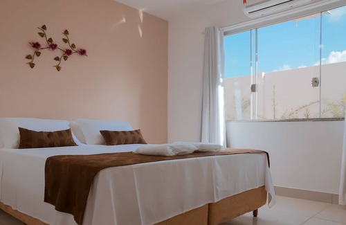 Nossa Senhora de Fatima Hotel | Discover Pousada Shalom Capitólio: Family-Friendly Retreat