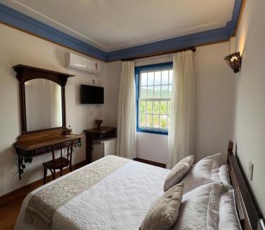 Ouro Preto Hotel | Relaxing Stay at Pousada Sinhá Olímpia with Pool & Pets