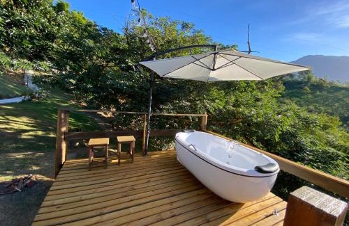 Engenheiro Passos Hotel | Inviting Pousada Sitio Barreirinha: Pet-Friendly & Oceanfront