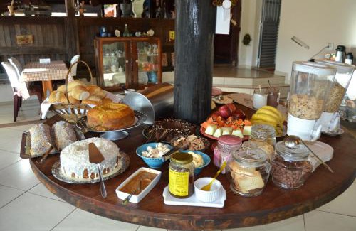 Amparo Hotel | Inviting Stay at Pousada Sitio Bom Fim with Pool & Hot Tub