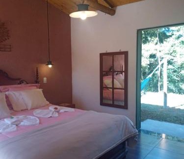 Sao Roque House | Tranquil Pousada Sitio da Terra e Arte: Pet-Friendly Retreat
