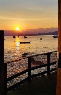 Picinguaba Hotel | Oceanfront Retreat: Pousada Sobre As Ondas de Picinguaba
