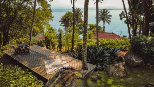 Praia de Aracatiba Hotel | Guest Rated: 9.9 at Pousada Sobre A Rocha with Ocean Views