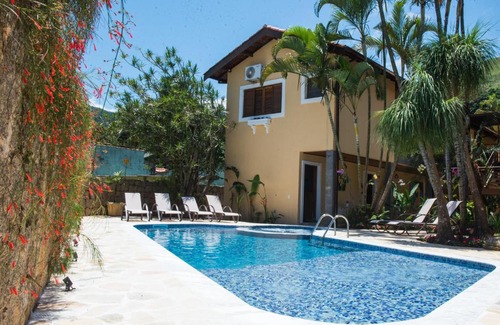 Itaquanduba Hotel | Experience Pousada Tamara: Ocean View & Pool Bliss