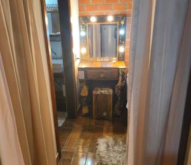 Bonito Ski Chalet | Cozy Chalé for Couples with Pet-Friendly Amenities