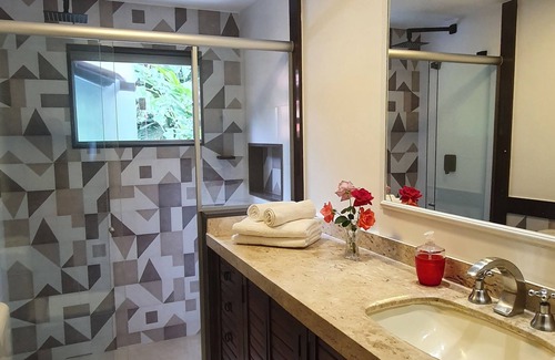 Cachoeiras de Macacu Hotel | Discover Pousada Tekoá Indiana: Family-Friendly Retreat