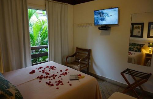 Juquehy Hotel | Beachfront Pousada Terra Juquehy with Pool & Hot Tub