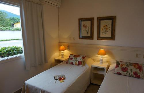 Juquehy Hotel | Beachfront Pousada Terra Juquehy with Pool & Hot Tub