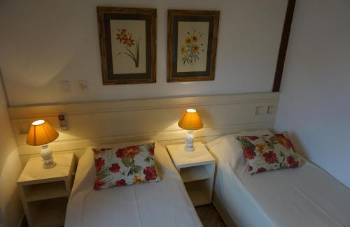 Juquehy Hotel | Beachfront Pousada Terra Juquehy with Pool & Hot Tub