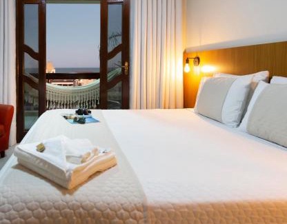 Ponta da Fruta Hotel | Relaxing Oceanfront Retreat at Pousada Timoneiro