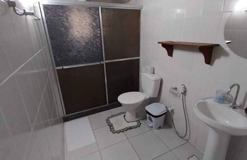 Jacuecanga Hotel | Convenient Stay at Pousada Toca do Cambú with Pool & Breakfast
