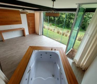 Jardim Philadelphia Hotel | Oceanfront Pousada Trem Chic with Spa & Pool Amenities