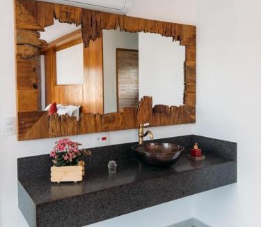 Jardim Philadelphia Hotel | Oceanfront Pousada Trem Chic with Spa & Pool Amenities