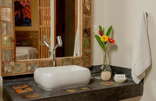 Juquehy Hotel | Relax at Pousada Tupinamba with Oceanfront Views & Pool