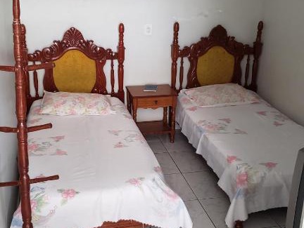 Umuarama Hotel | Budget-Friendly Stay at Pousada Universitária, Family Welcoming