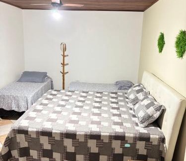 Centro Comercial House | Pet-Friendly Pousada vó Vilma with Oceanfront Pool