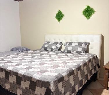 Centro Comercial House | Pet-Friendly Pousada vó Vilma with Oceanfront Pool
