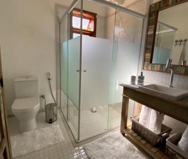 Bueno Brandao Hotel | Exceptional Pousada Vale do Café with Oceanfront Pool