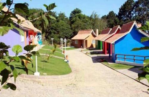 Urussanga Hotel | Unforgettable Stay at Pousada Vale Dos Figos with Breakfast