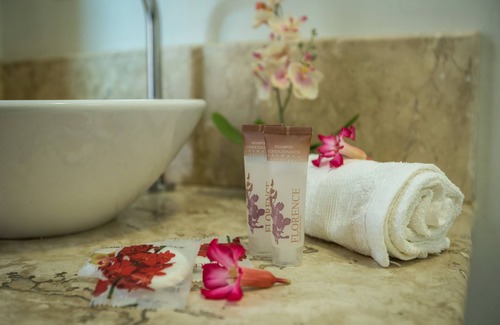 Cuiaba Hotel | Discover Pousada Vento Sul: Family-Friendly with Pool